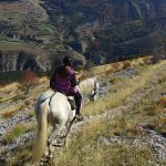 à cheval dans les hautes-alpes