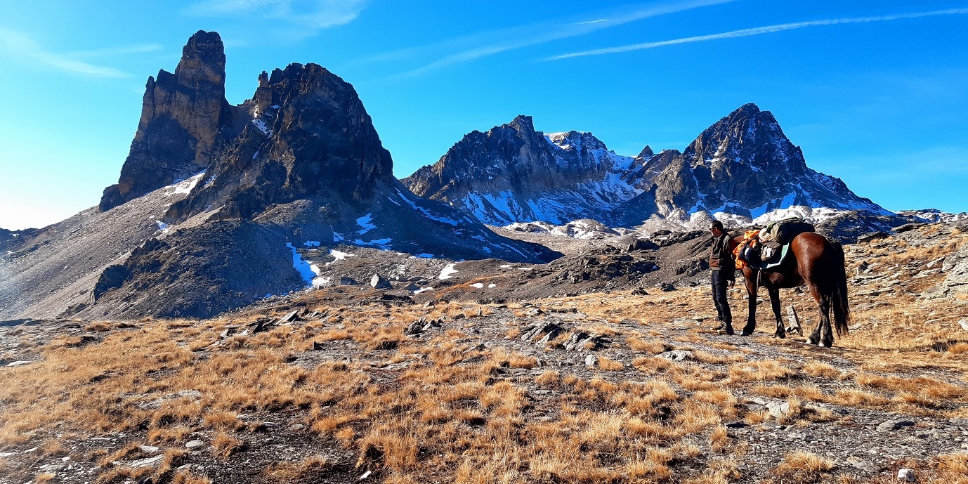 Le cheval blanc, col des Batallières